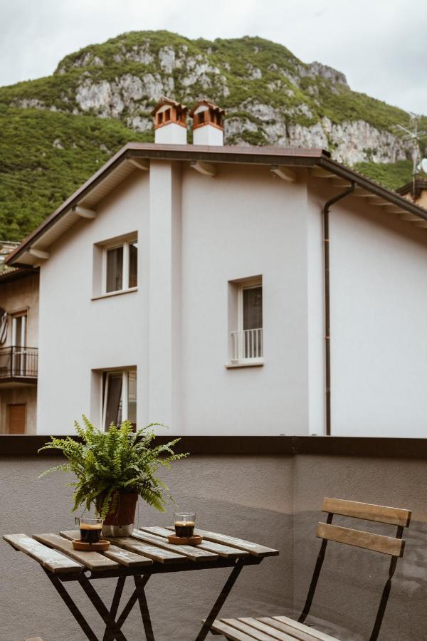 Civico 2 Apartment Costa Volpino Exterior photo