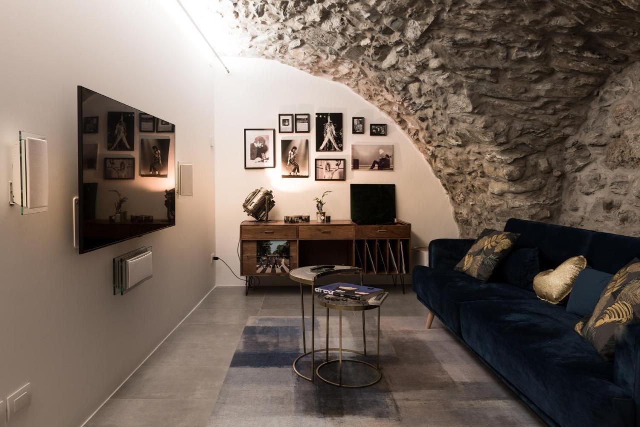 Civico 2 Apartment Costa Volpino Exterior photo