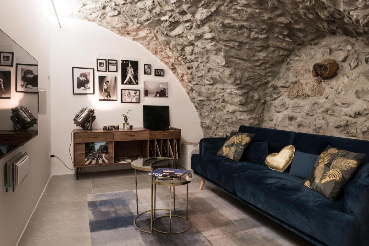 Civico 2 Apartment Costa Volpino Exterior photo